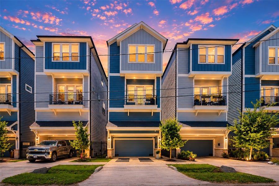 Property photo for 1226 W 21st Street, Houston, TX