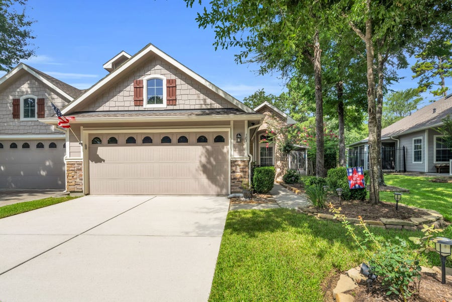 Property photo for 183 W Kentwick Place, Conroe, TX