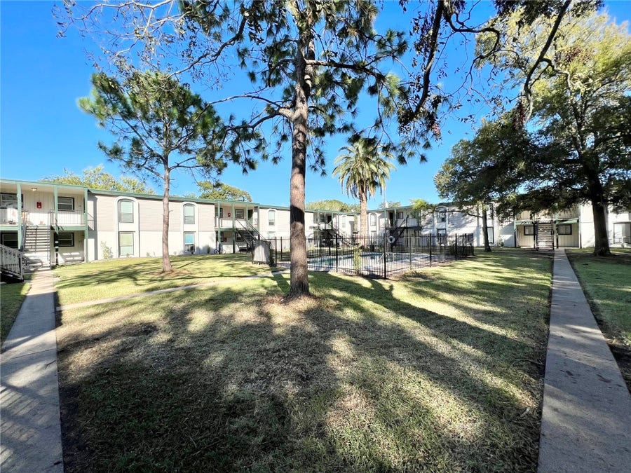 Property photo for 130 Oyster Creek Drive, #19, Lake Jackson, TX