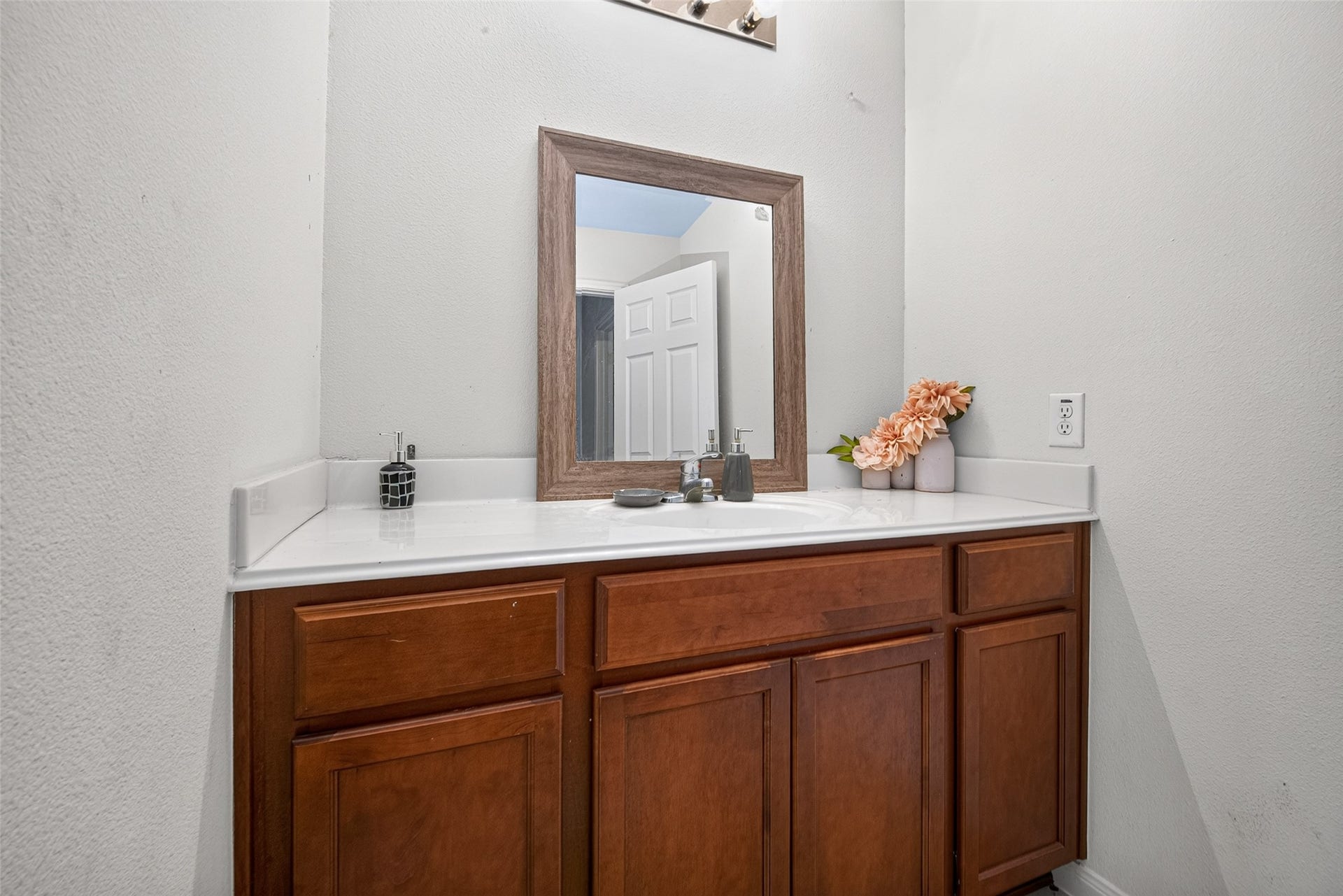 10221 Stone Gate Drive, Conroe, TX 77385 10221 Stone Gate Drive, Conroe, TX 77385