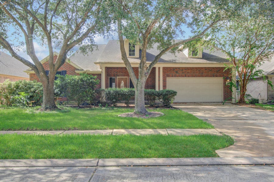 Property photo for 17611 Emerald Garden Lane, Houston, TX