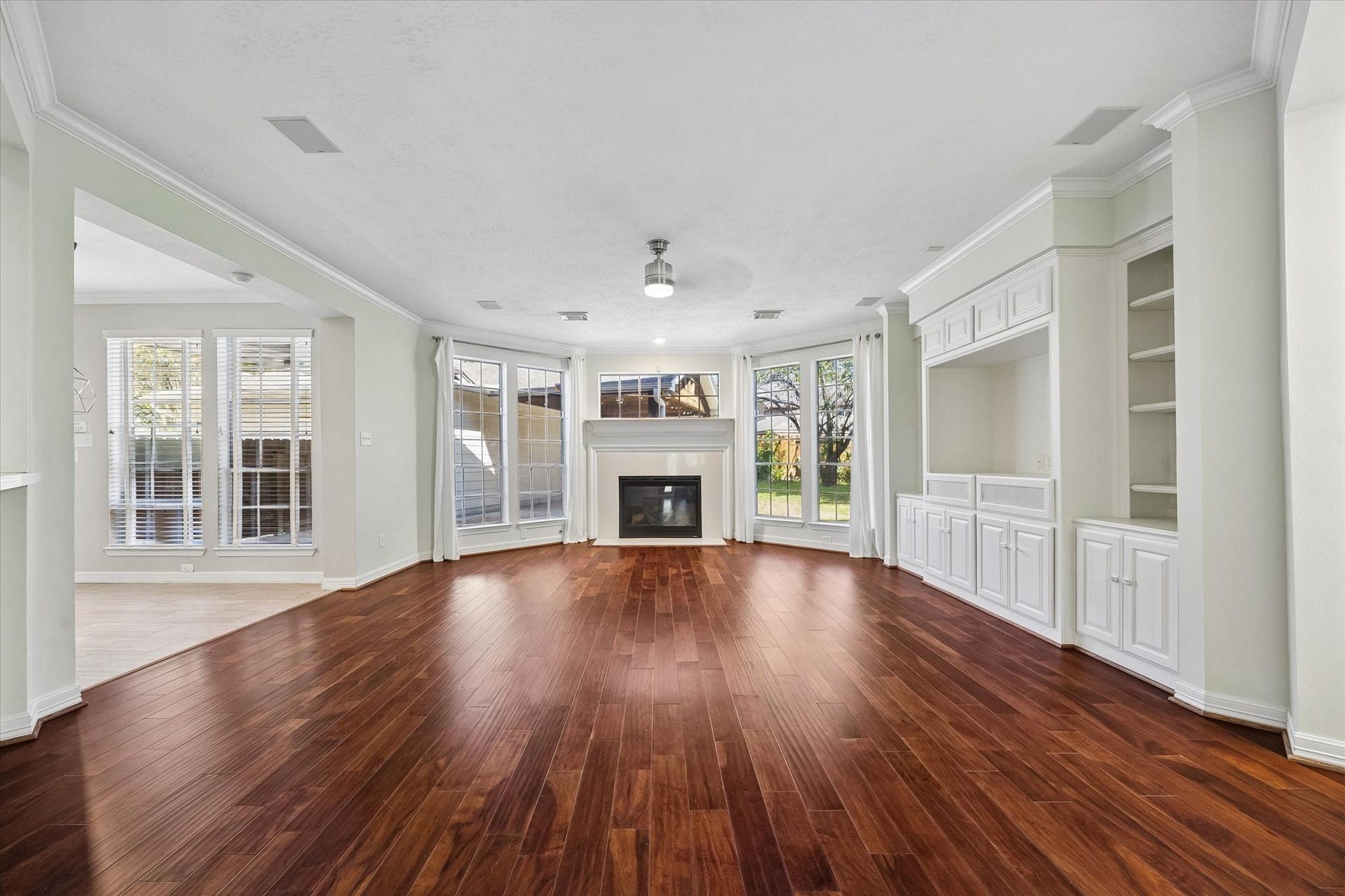 4707 Stackstone Lane, Katy, TX 77450 living room