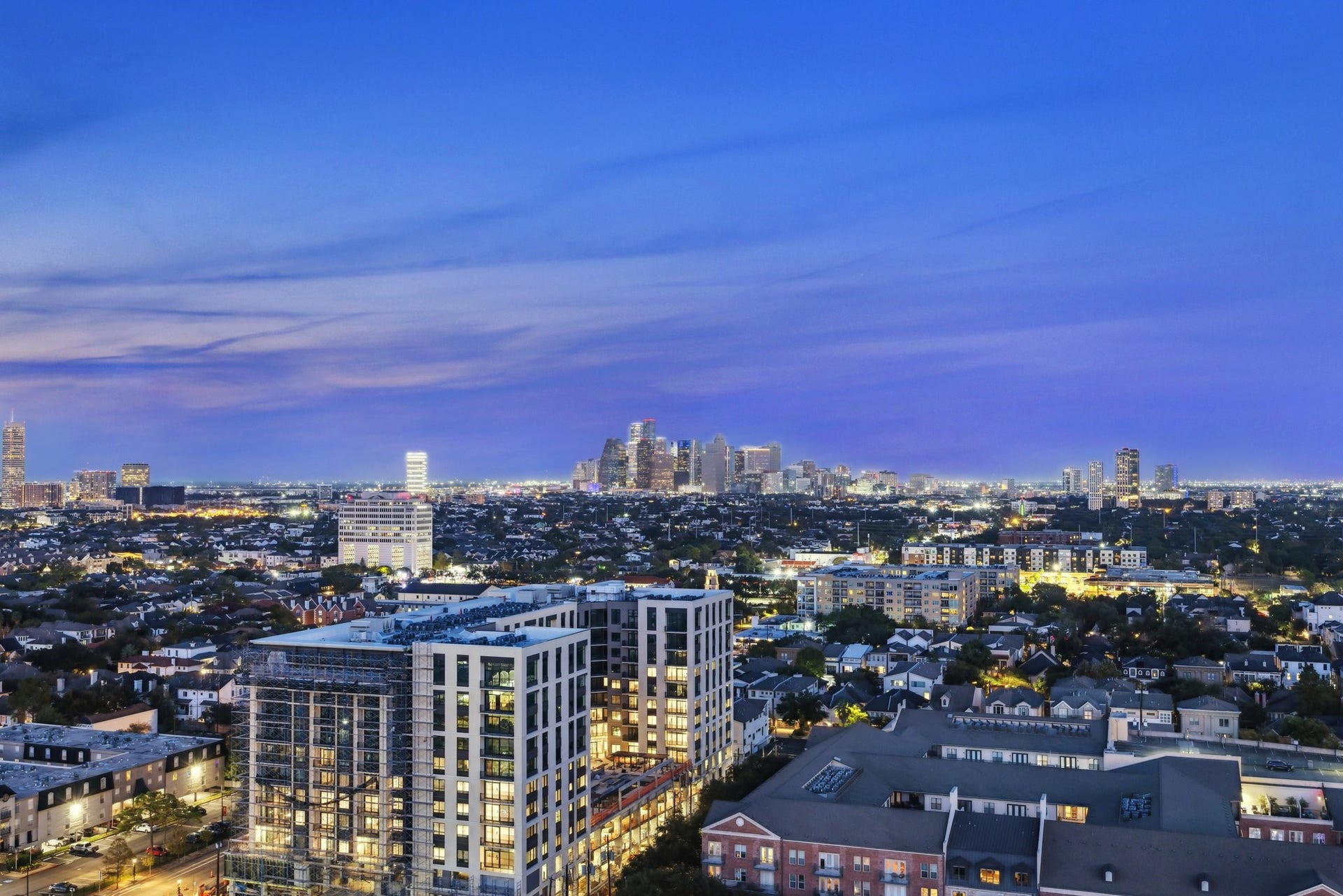 2727 Kirby Drive, #13E, Houston, TX 77098 2727 Kirby Drive, #13E, Houston, TX 77098