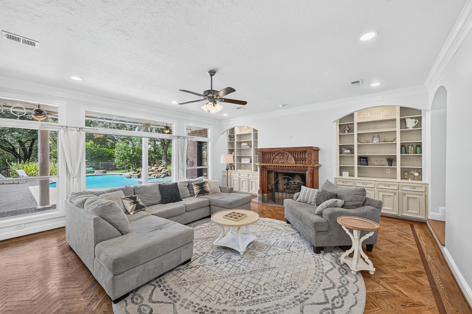 15406 Hunters Bend Drive, Tomball, TX 77377 15406 Hunters Bend Drive, Tomball, TX 77377