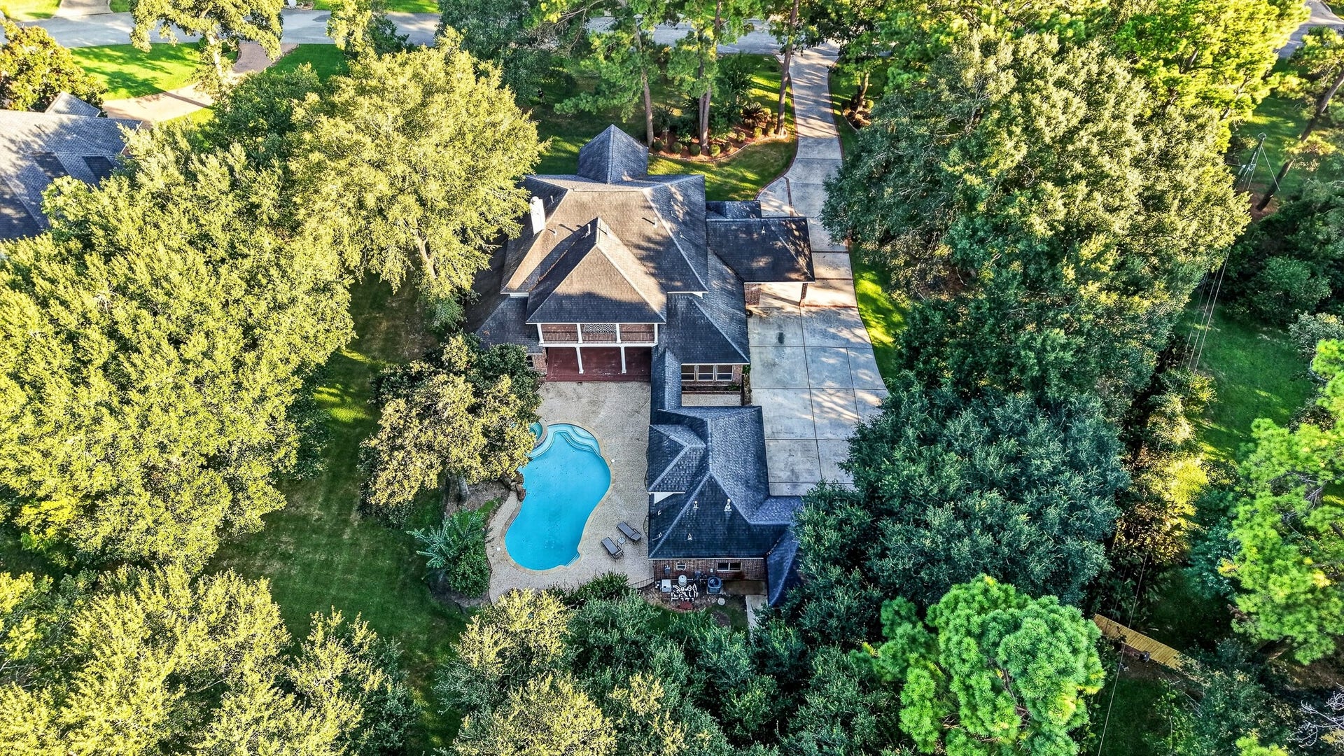 15406 Hunters Bend Drive, Tomball, TX 77377 15406 Hunters Bend Drive, Tomball, TX 77377