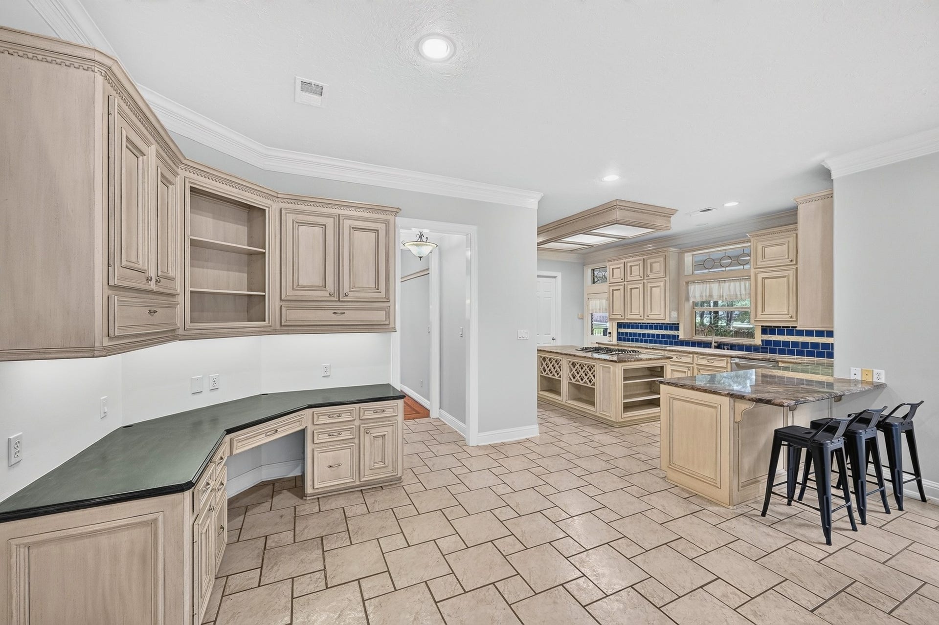 15406 Hunters Bend Drive, Tomball, TX 77377 15406 Hunters Bend Drive, Tomball, TX 77377