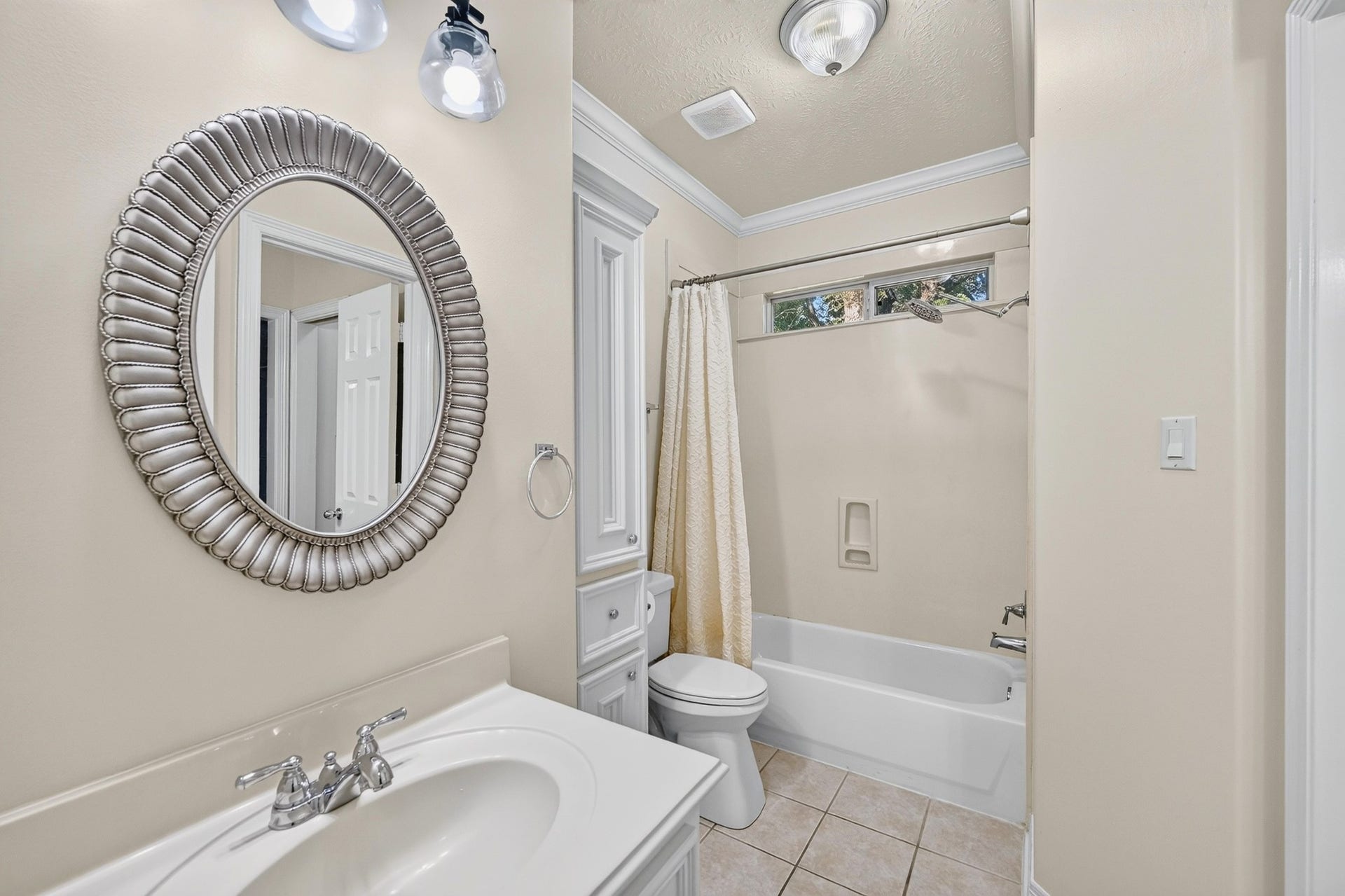 15406 Hunters Bend Drive, Tomball, TX 77377 15406 Hunters Bend Drive, Tomball, TX 77377