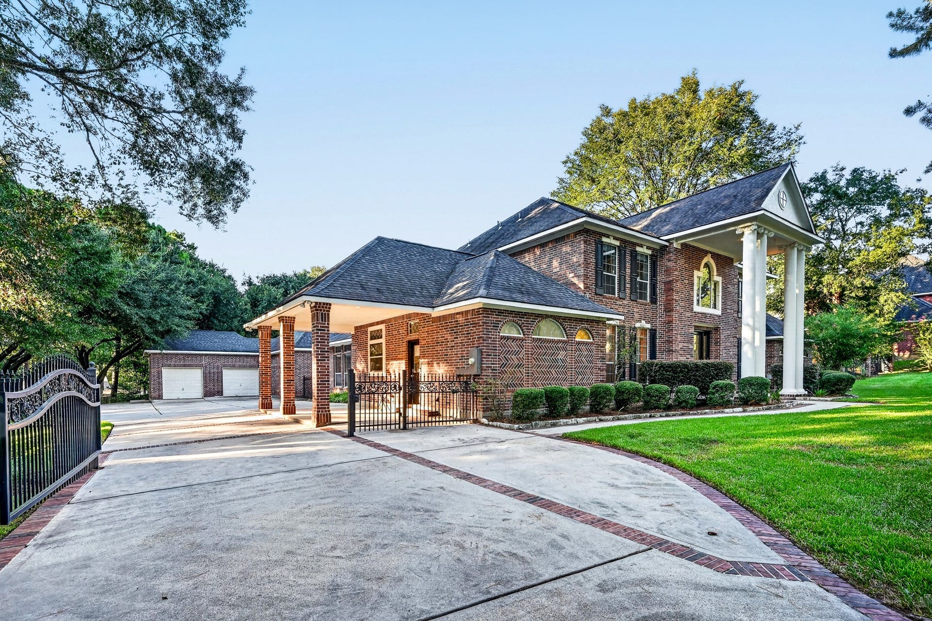 15406 Hunters Bend Drive, Tomball, TX 77377 15406 Hunters Bend Drive, Tomball, TX 77377