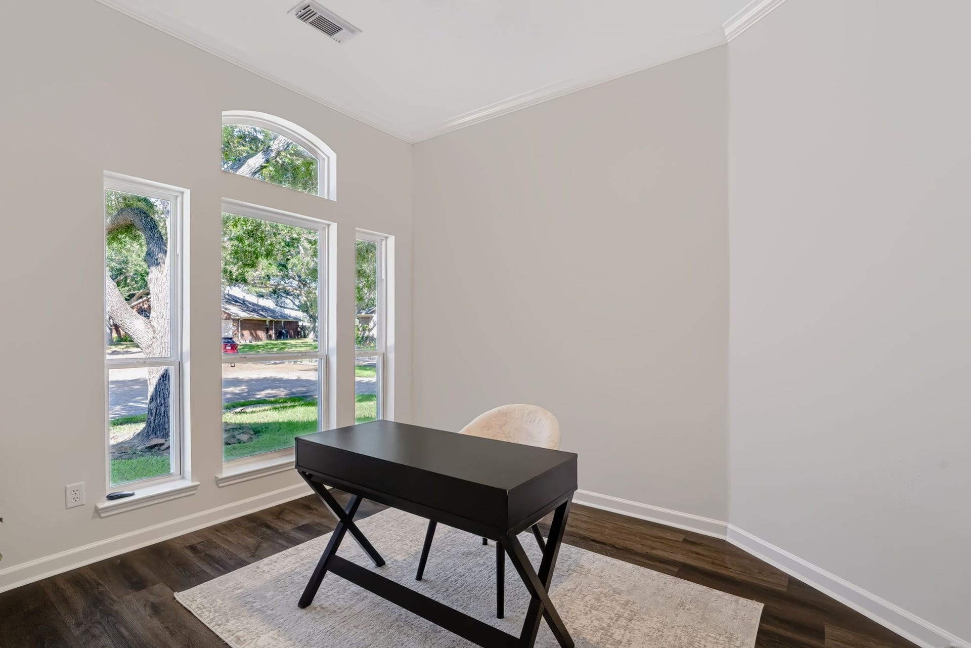 16811 Pheasant Ridge, Sugar Land, TX 77498 BEDROOM 4, COULD BE UTILIZED AS AN OFFICE.