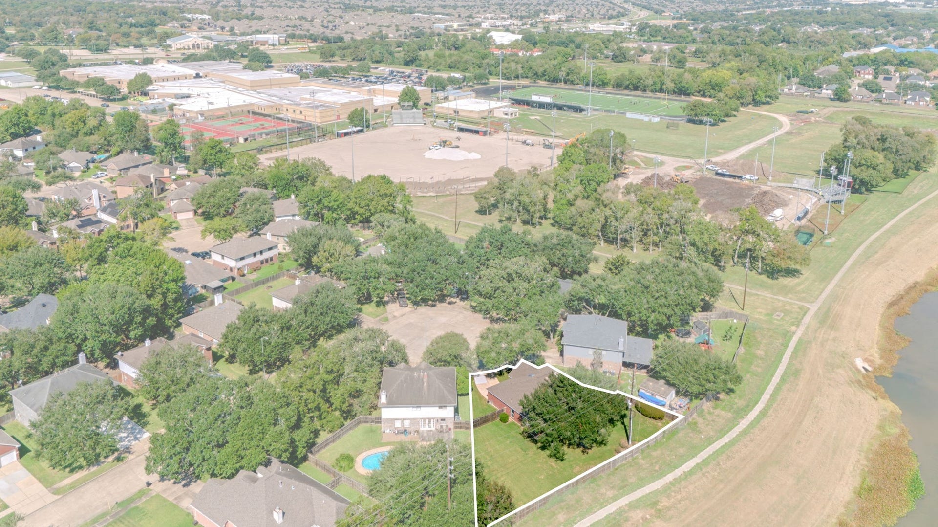 16811 Pheasant Ridge, Sugar Land, TX 77498 NO BACK NEIGHBORS!!!