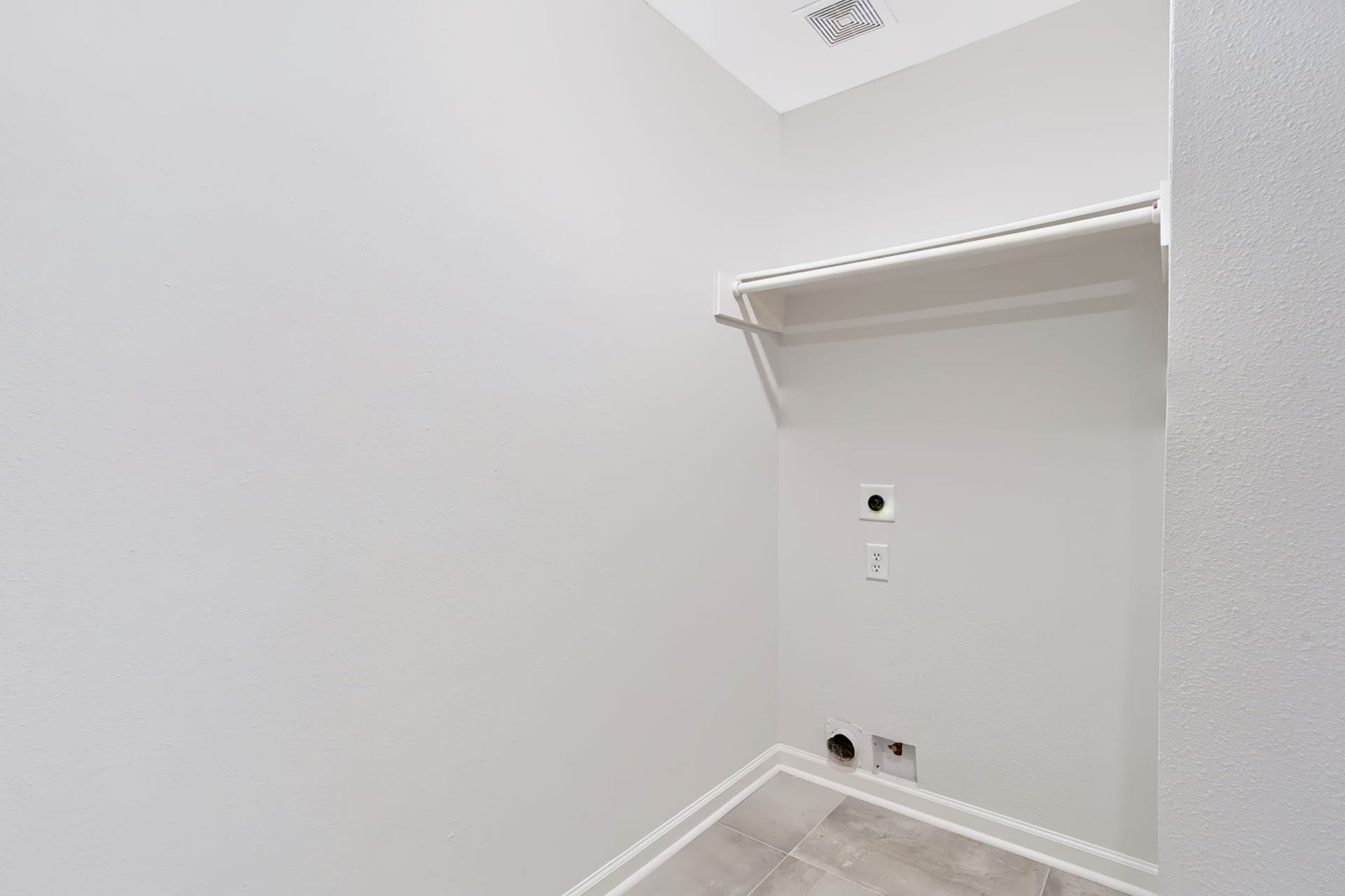 16811 Pheasant Ridge, Sugar Land, TX 77498 LAUNDRY CAN BE LOADS OF FUN.
