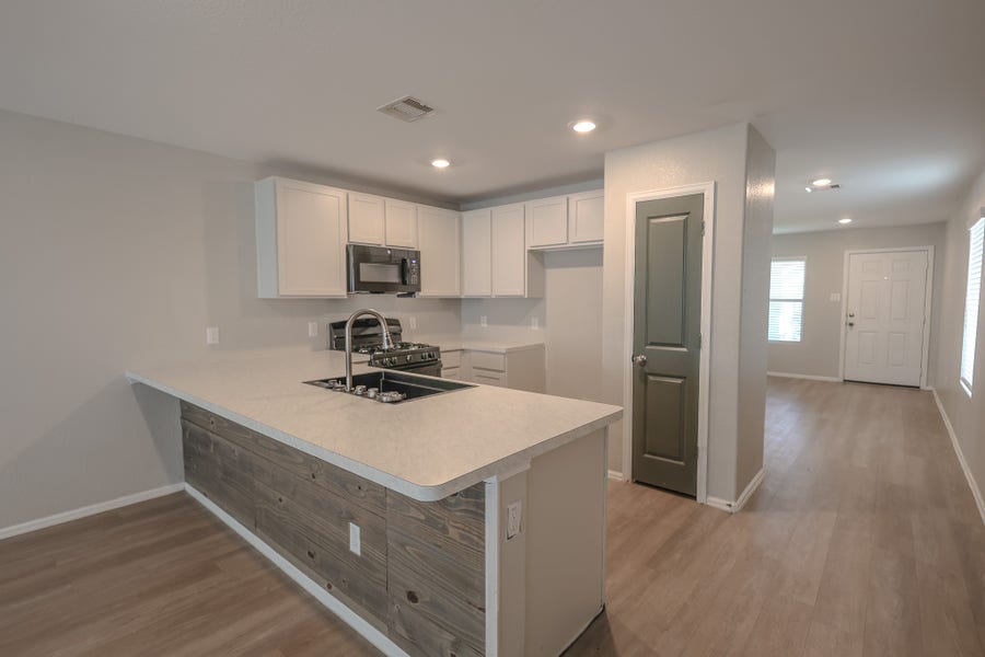 Property photo for 104 Austin Road, Angleton, TX