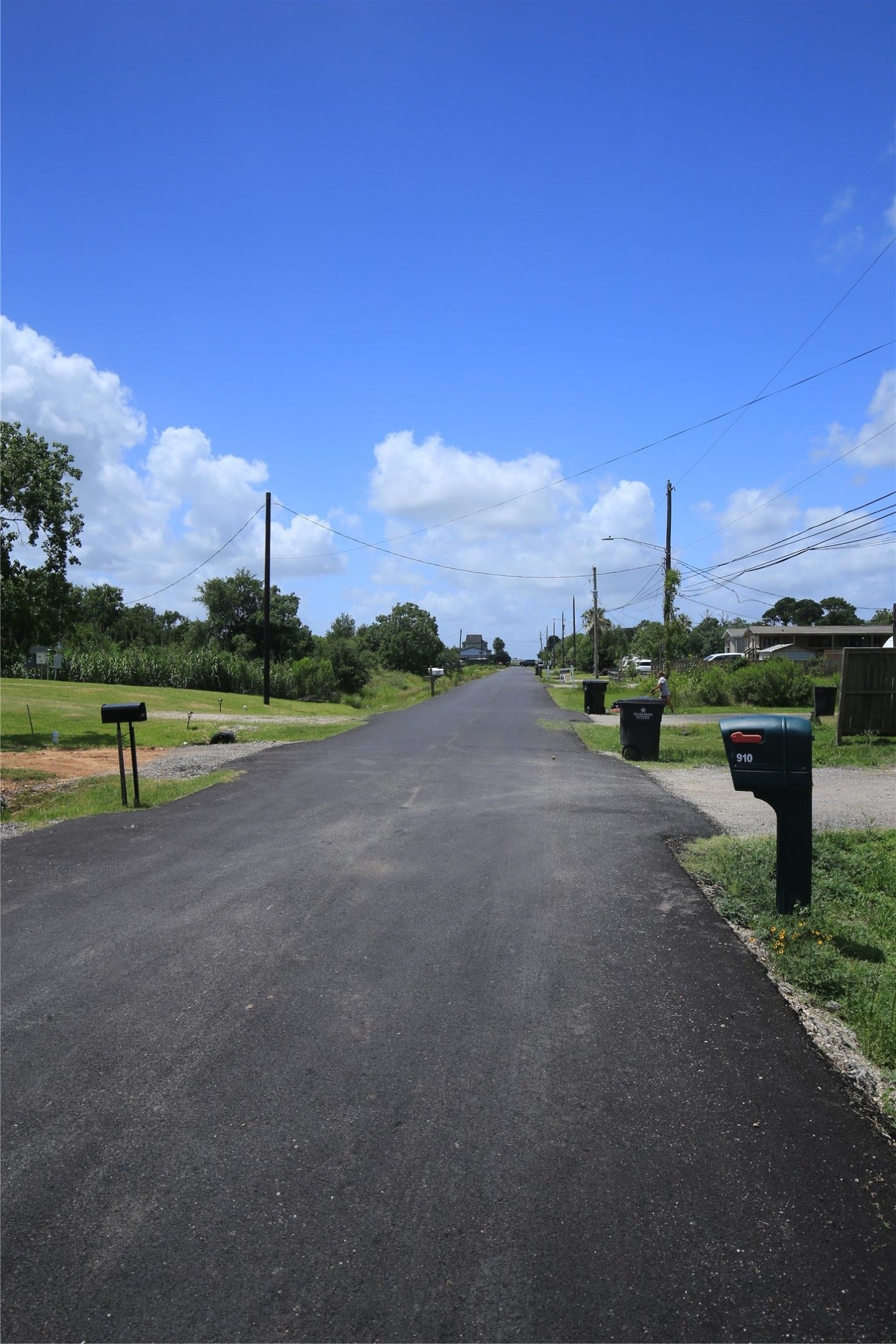 917 13th Street, Dickinson, TX 77539 View down the street