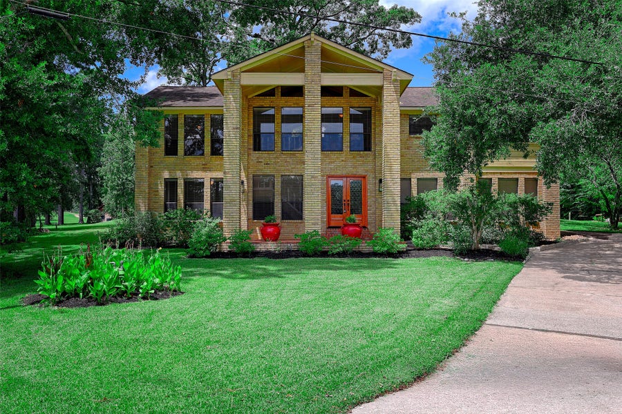 Property photo for 3 Cherry Hill Drive, Conroe, TX