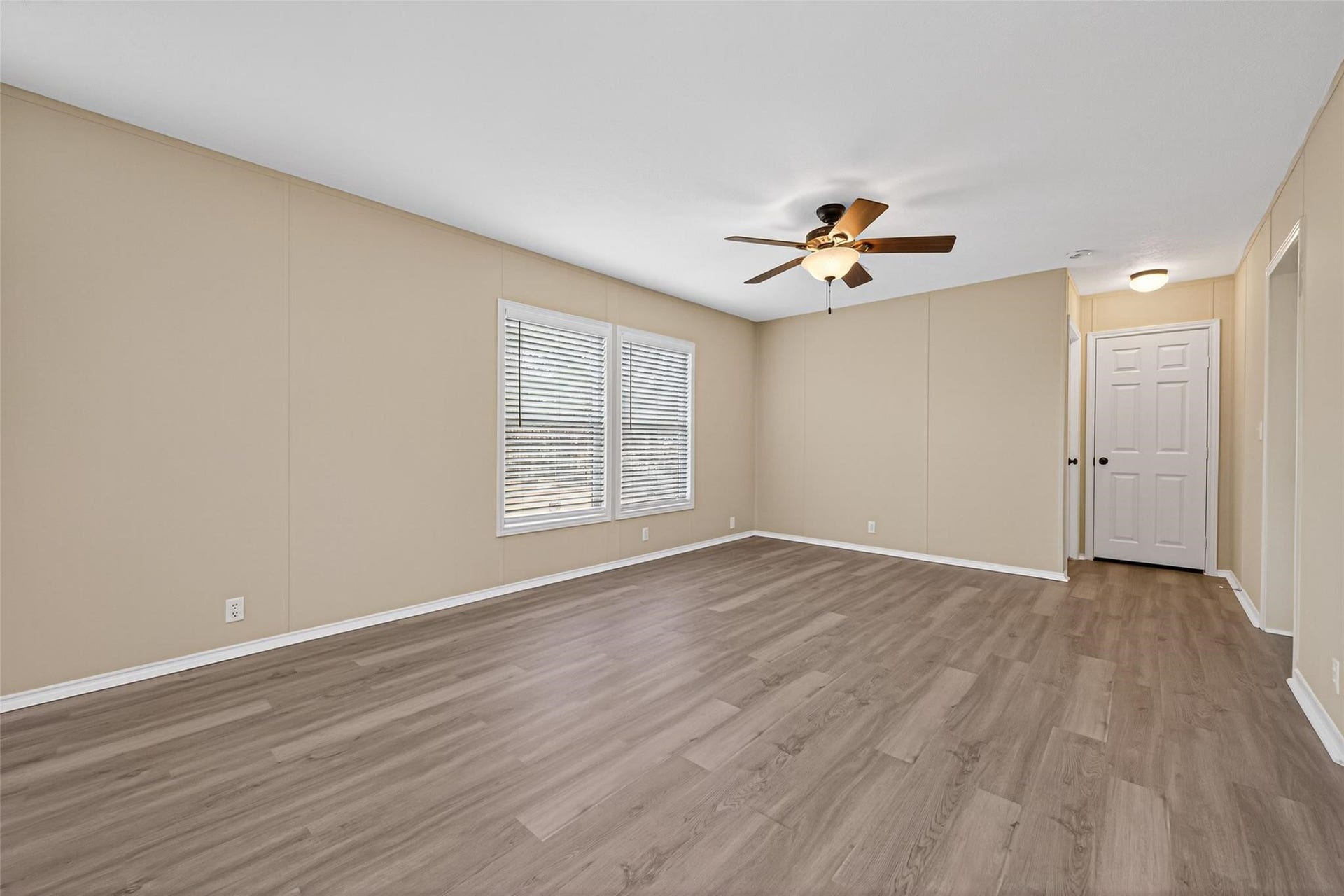 15933 W Relza Drive, Splendora, TX 77372