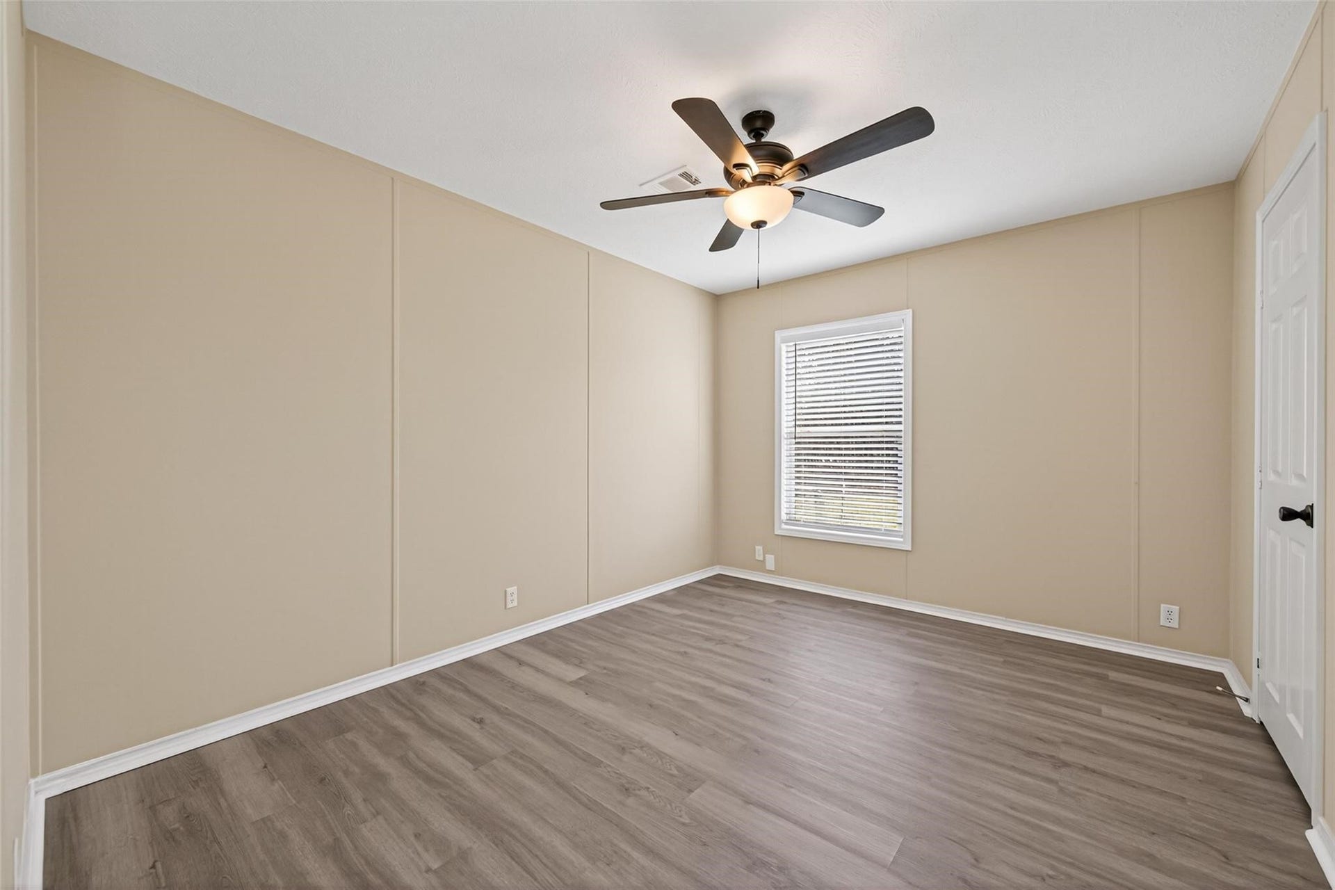 15933 W Relza Drive, Splendora, TX 77372