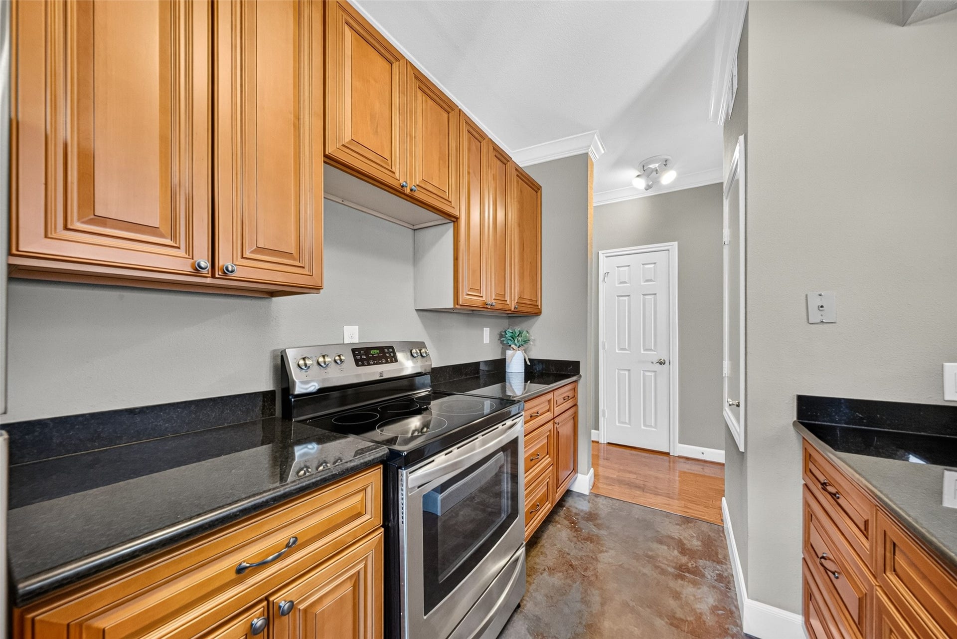 404 Wilcrest Drive, #404, Houston, TX 77042 404 Wilcrest Drive, #404, Houston, TX 77042