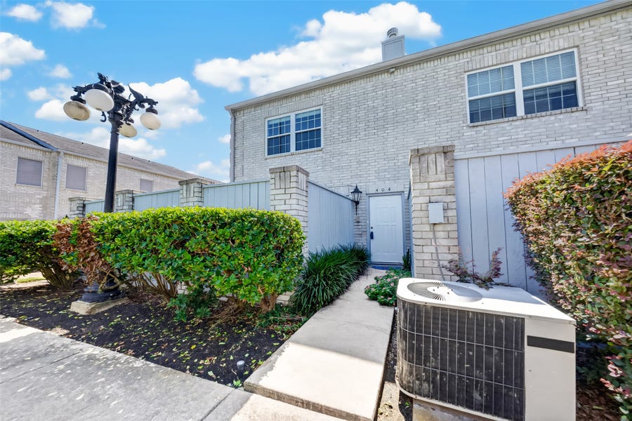 Property photo for 404 Wilcrest Drive, #404, Houston, TX