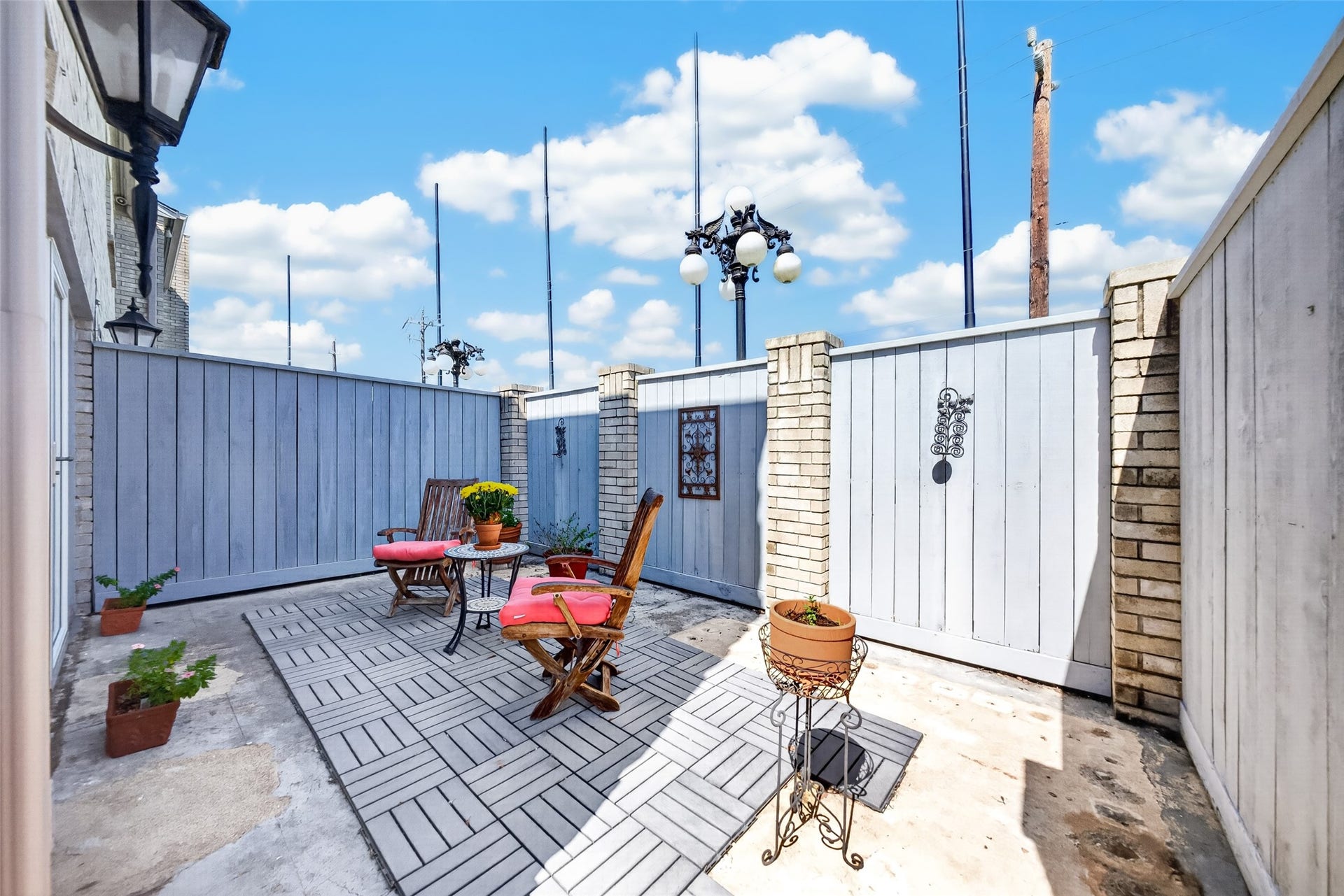 404 Wilcrest Drive, #404, Houston, TX 77042 404 Wilcrest Drive, #404, Houston, TX 77042