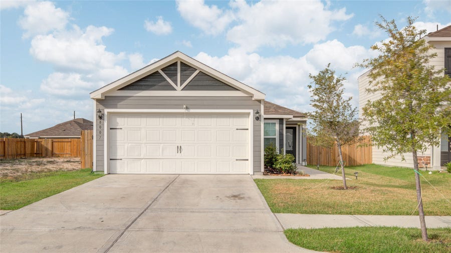 Property photo for 8007 Vanilla Orchid Drive, Houston, TX