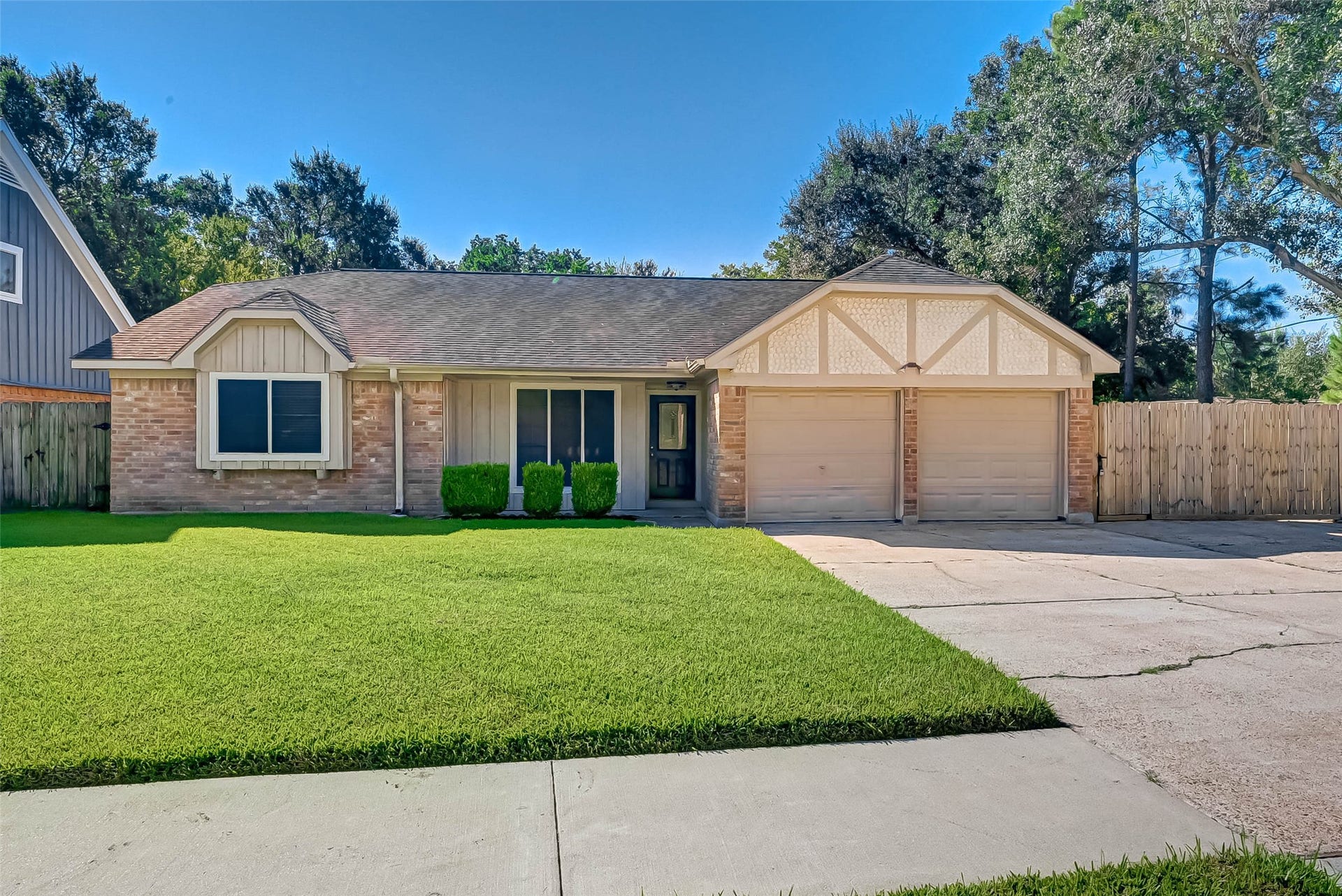 1406 Pinecroft Drive, Sugar Land, TX 77498 1406 Pinecroft Drive, Sugar Land, TX 77498