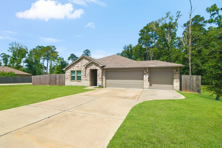 Property photo for 903 Forest View, New Caney, TX