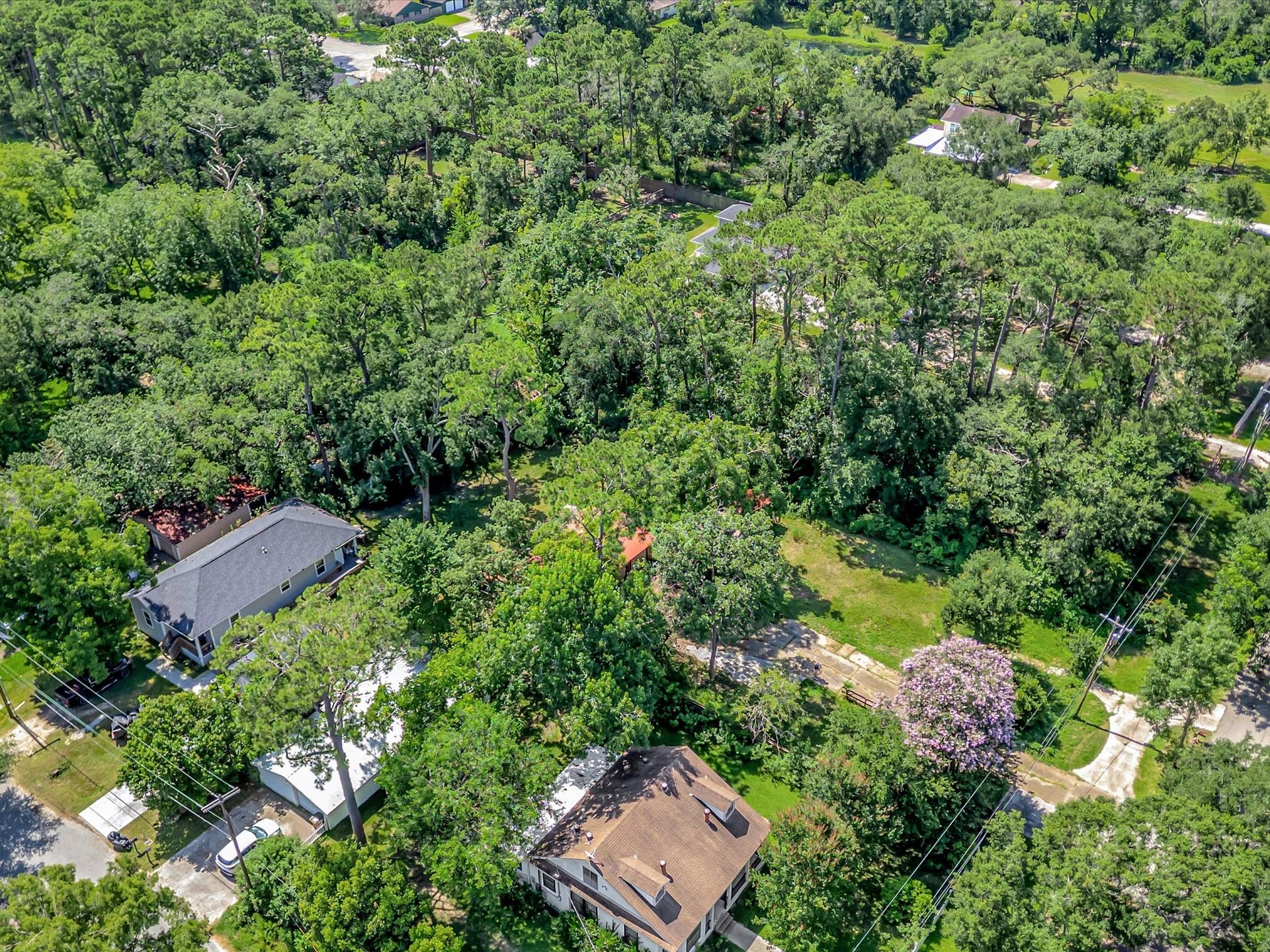 5213 Palm Drive, Dickinson, TX 77539 5213 Palm Drive, Dickinson, TX 77539