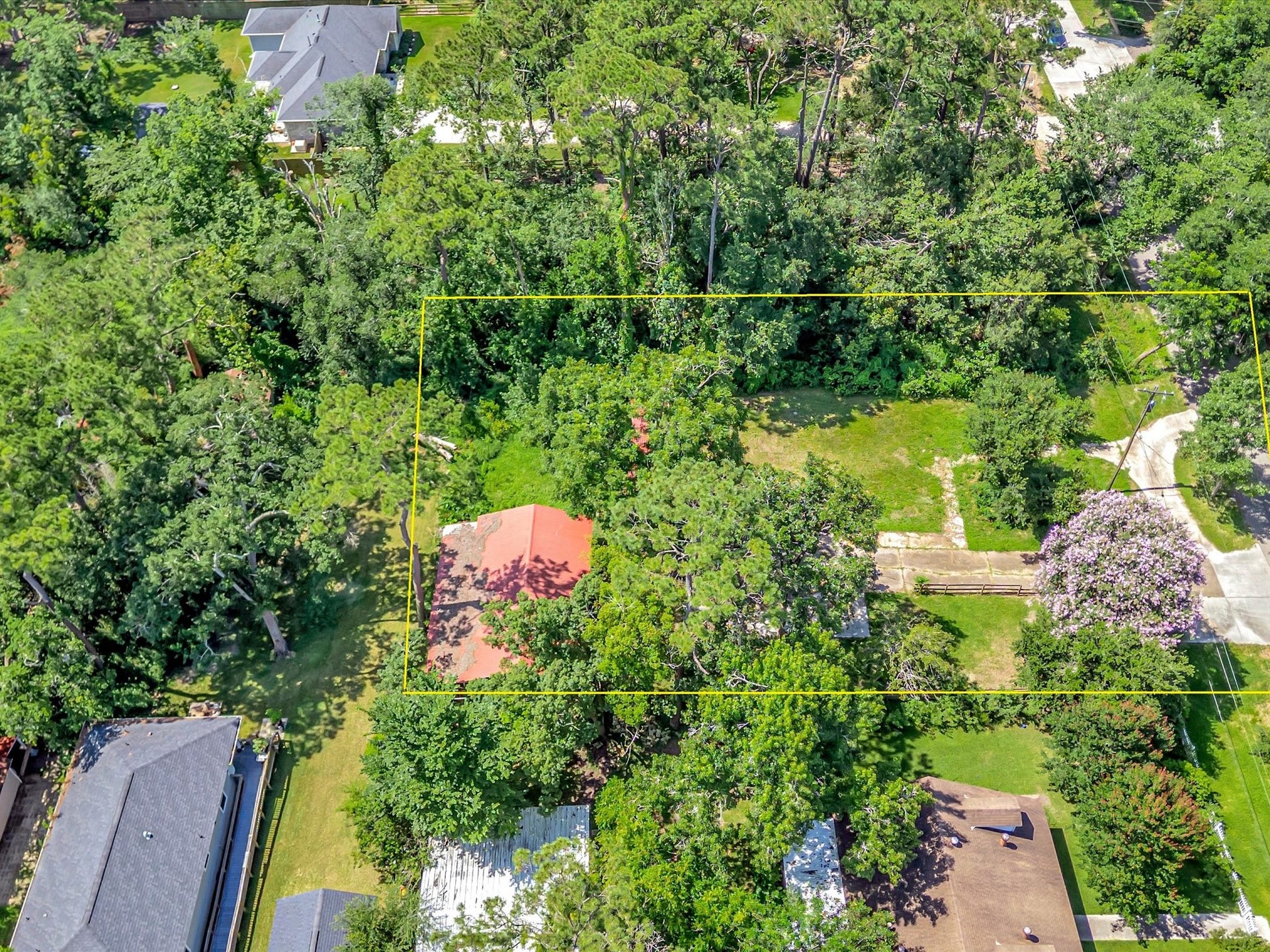 5213 Palm Drive, Dickinson, TX 77539 5213 Palm Drive, Dickinson, TX 77539