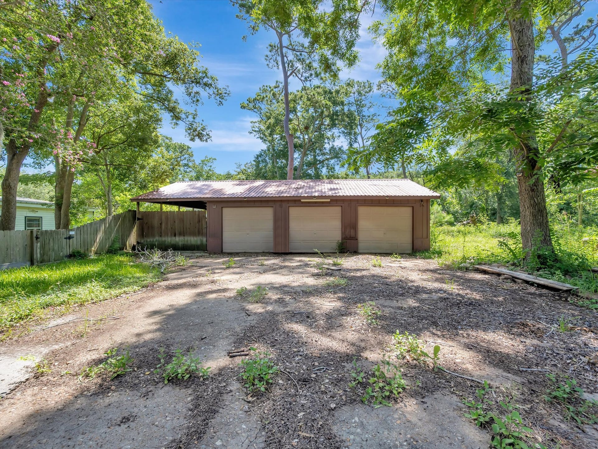 5213 Palm Drive, Dickinson, TX 77539 5213 Palm Drive, Dickinson, TX 77539
