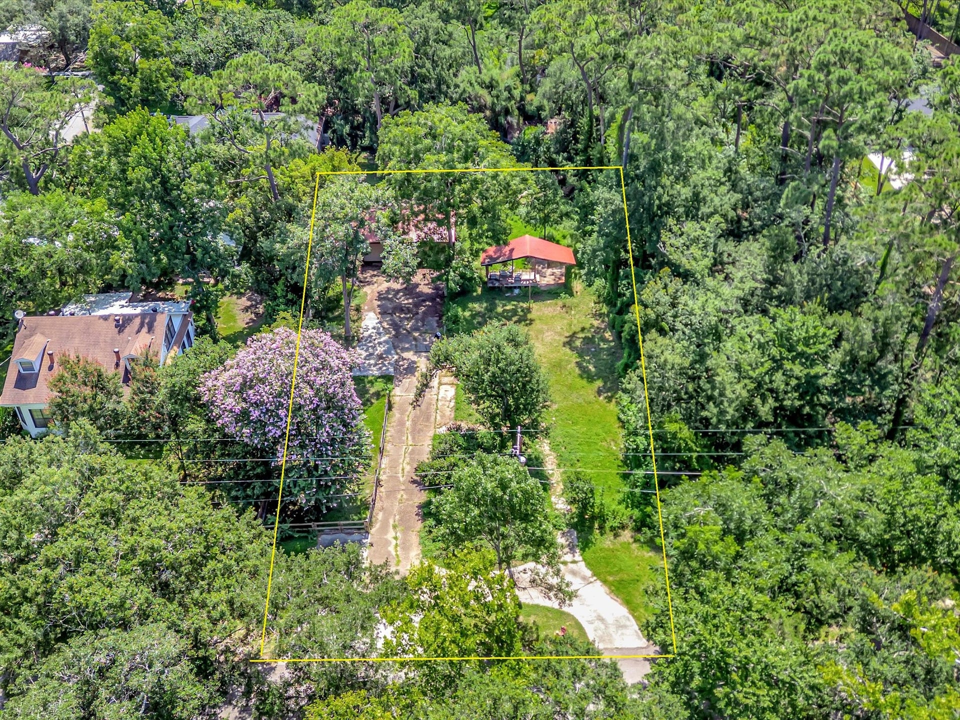 5213 Palm Drive, Dickinson, TX 77539 5213 Palm Drive, Dickinson, TX 77539