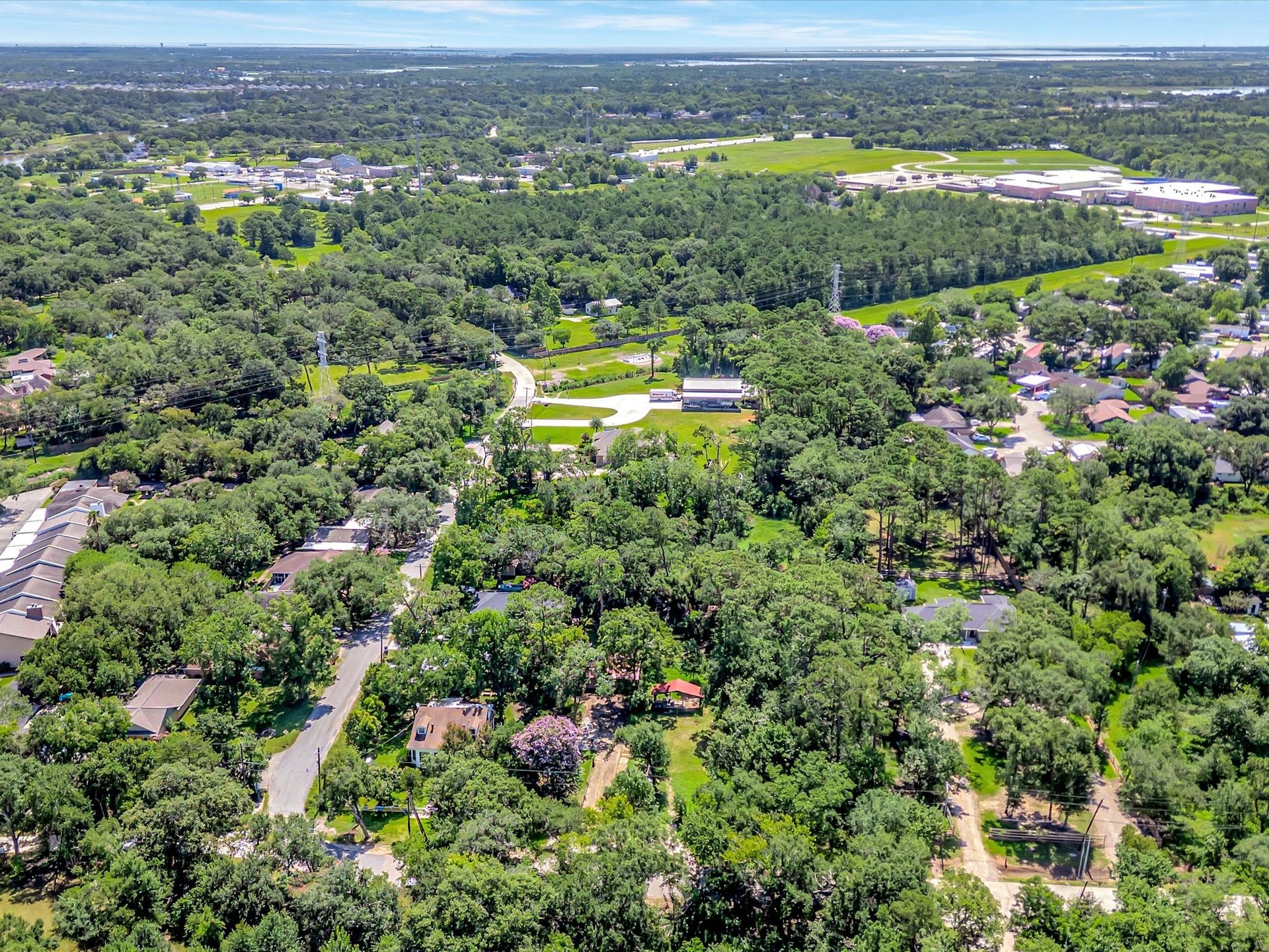 5213 Palm Drive, Dickinson, TX 77539 5213 Palm Drive, Dickinson, TX 77539