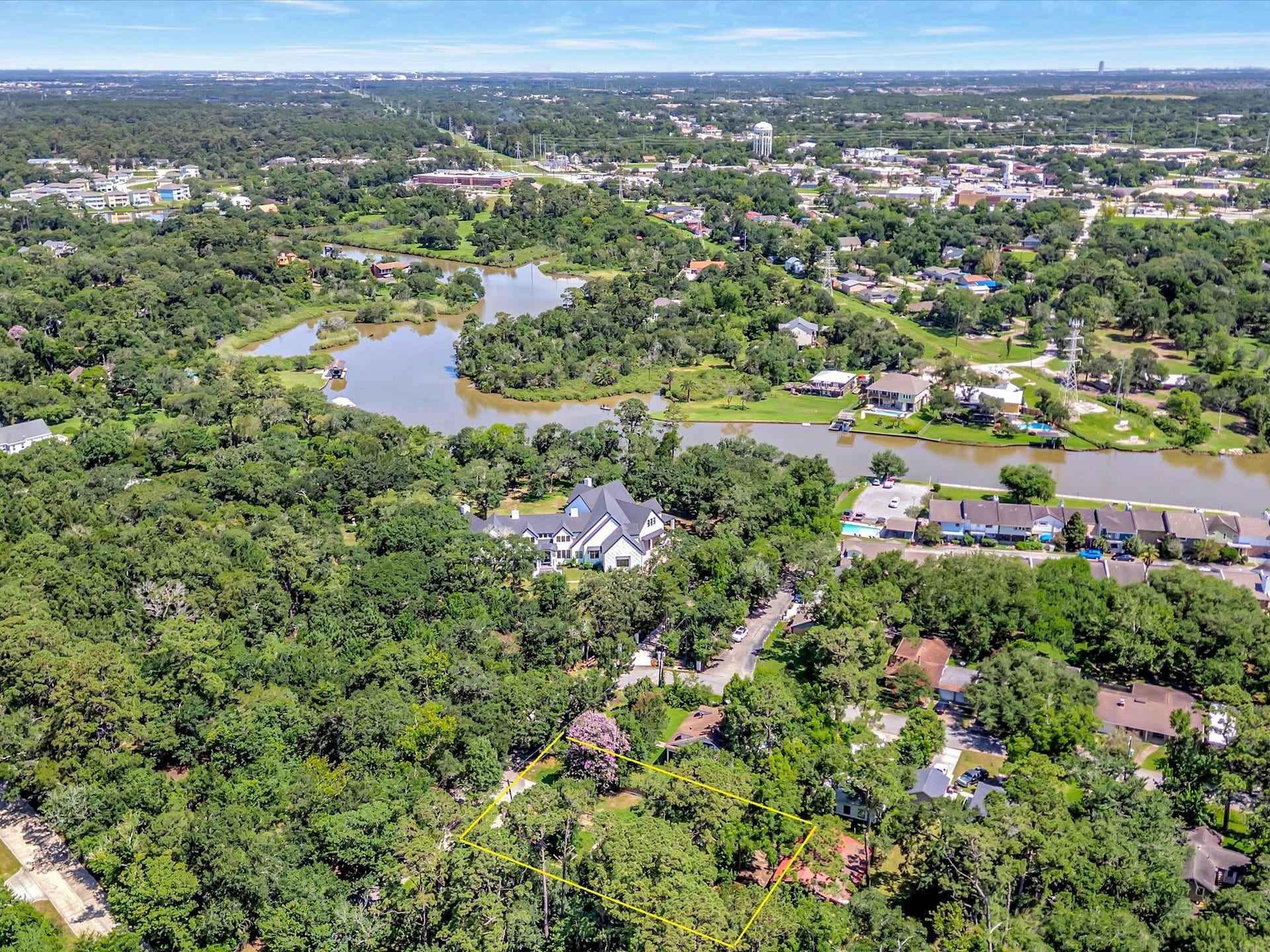 5213 Palm Drive, Dickinson, TX 77539 5213 Palm Drive, Dickinson, TX 77539