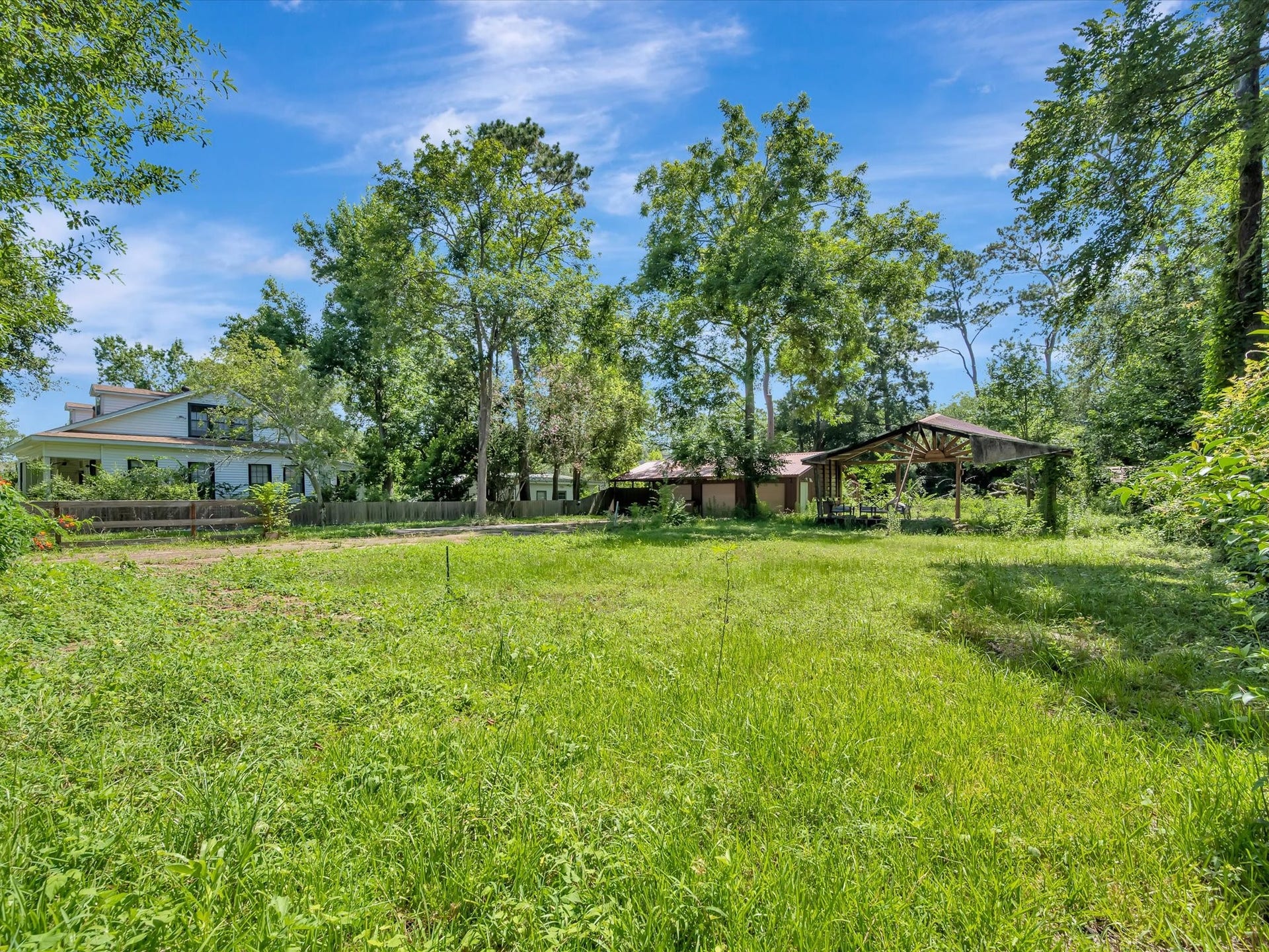 5213 Palm Drive, Dickinson, TX 77539 5213 Palm Drive, Dickinson, TX 77539