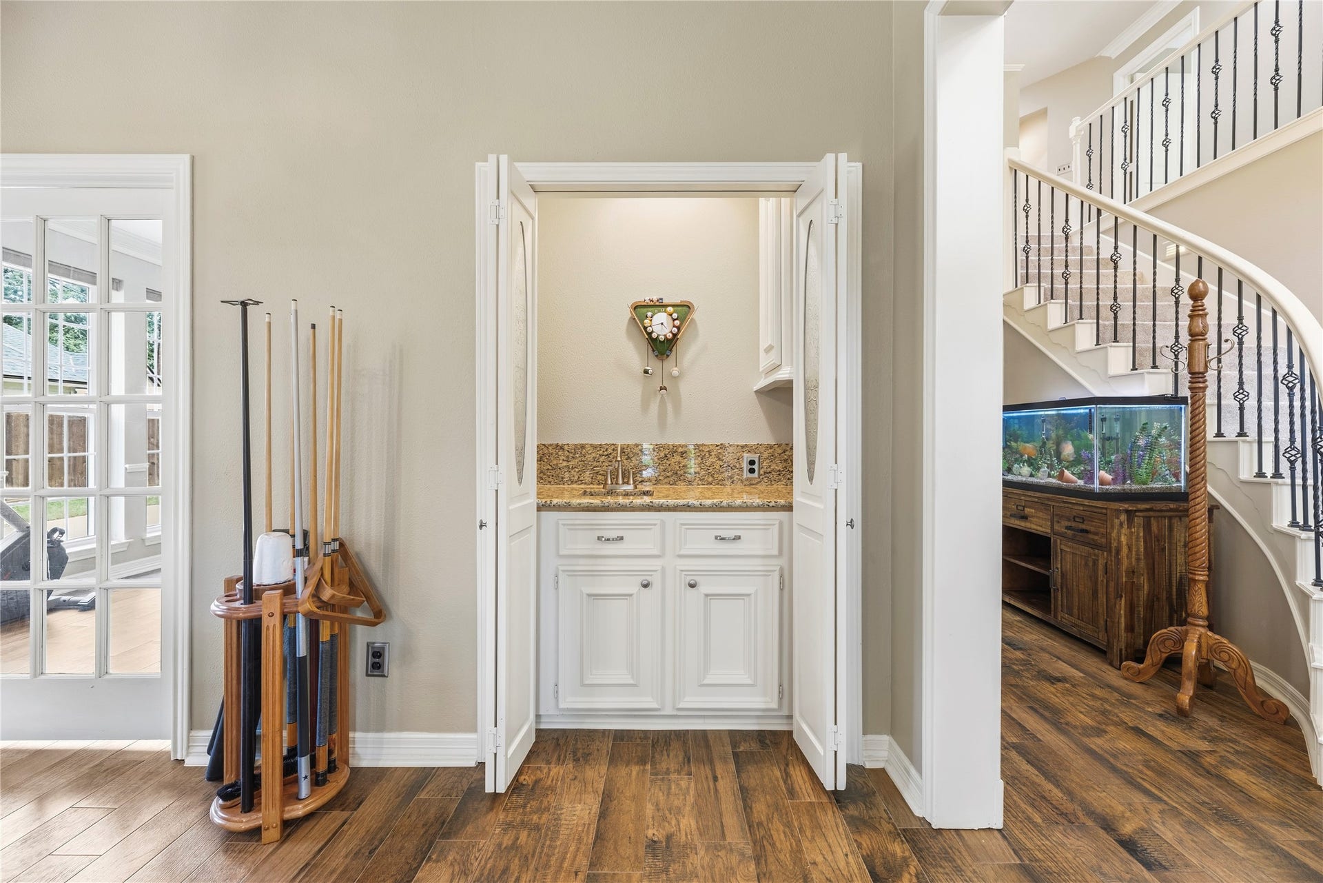 13114 S Winesap Lane, Cypress, TX 77429 Wet bar location in the formal dining room.