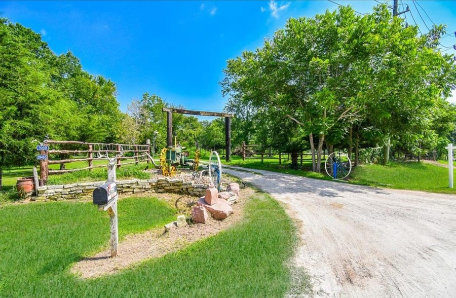 Property photo for 39551 Donigan Road, Brookshire, TX