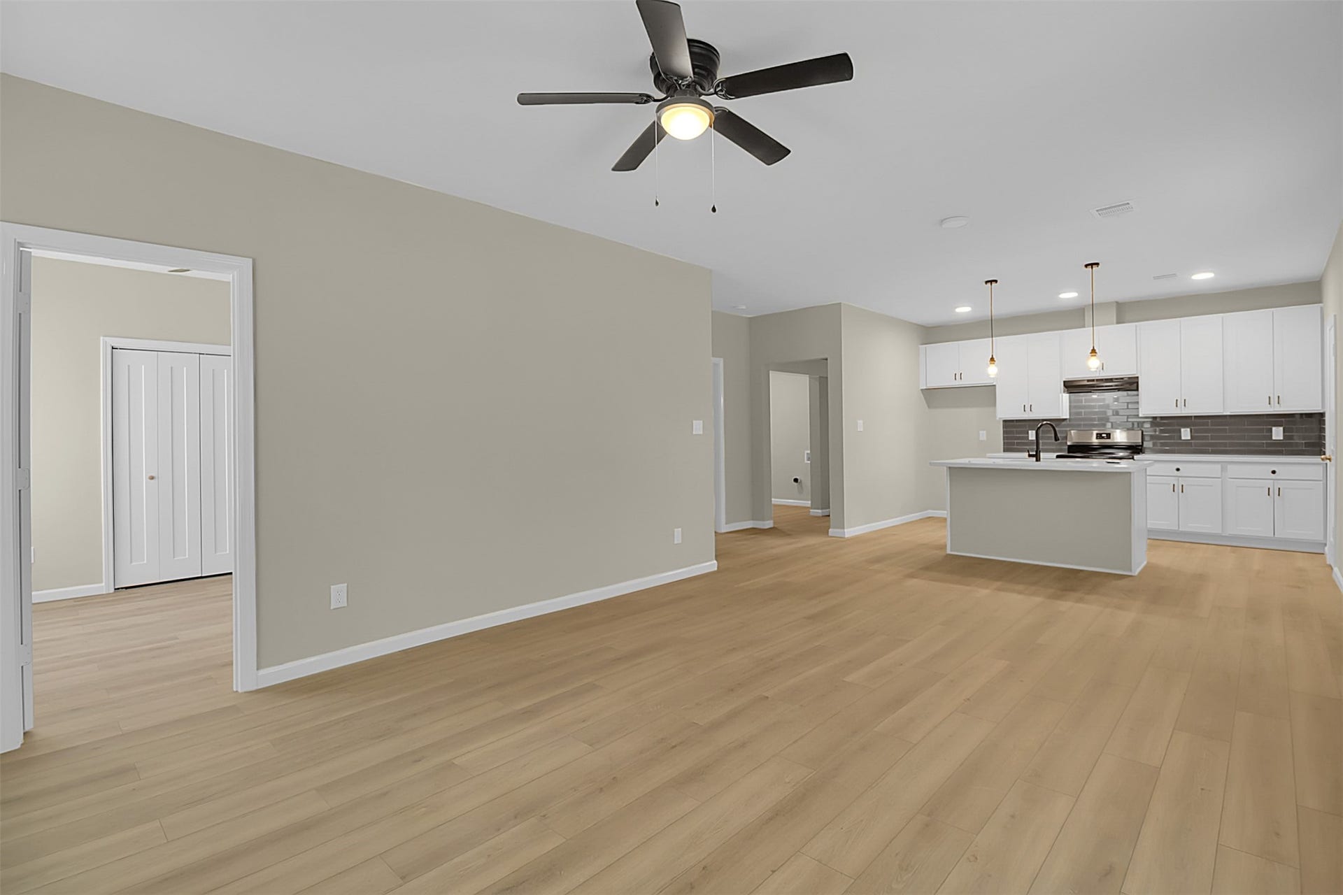 101 E James Street, Baytown, TX 77520