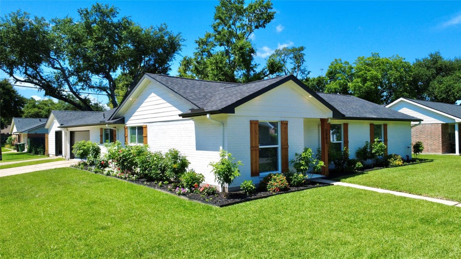 Property photo for 5803 Libbey Lane, Houston, TX