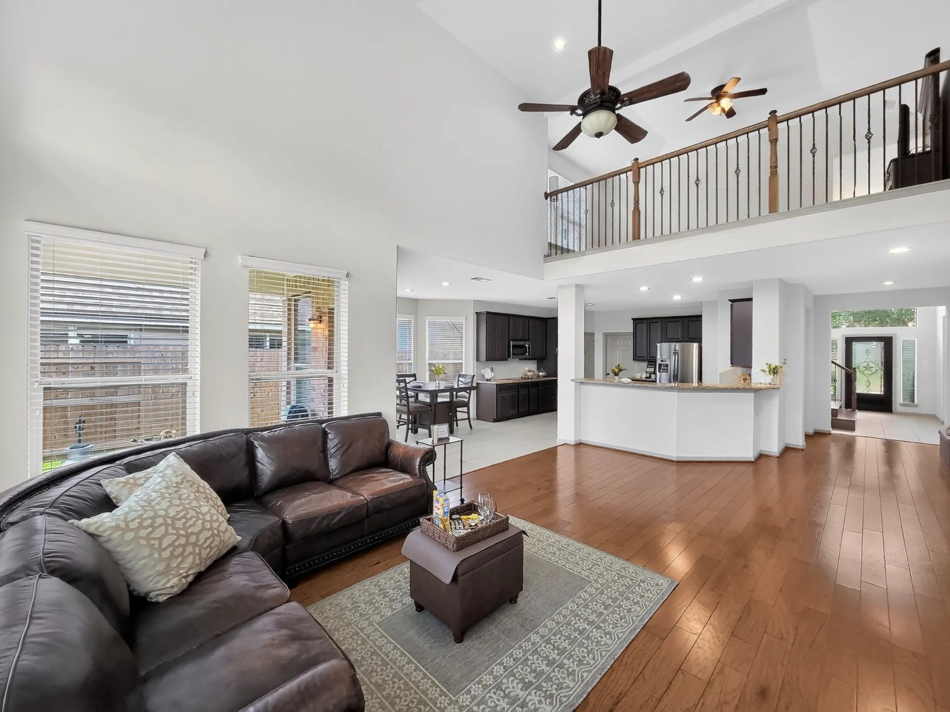 4027 Chestnut Bend Drive, Missouri City, TX 77459 4027 Chestnut Bend Drive, Missouri City, TX 77459