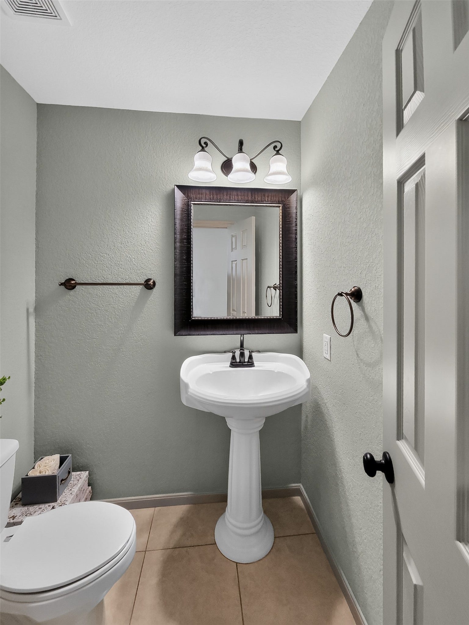 4027 Chestnut Bend Drive, Missouri City, TX 77459 4027 Chestnut Bend Drive, Missouri City, TX 77459