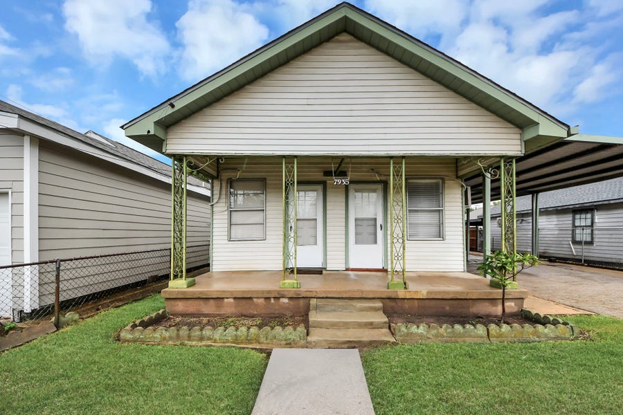 Property photo for 7935 Avenue F, Houston, TX