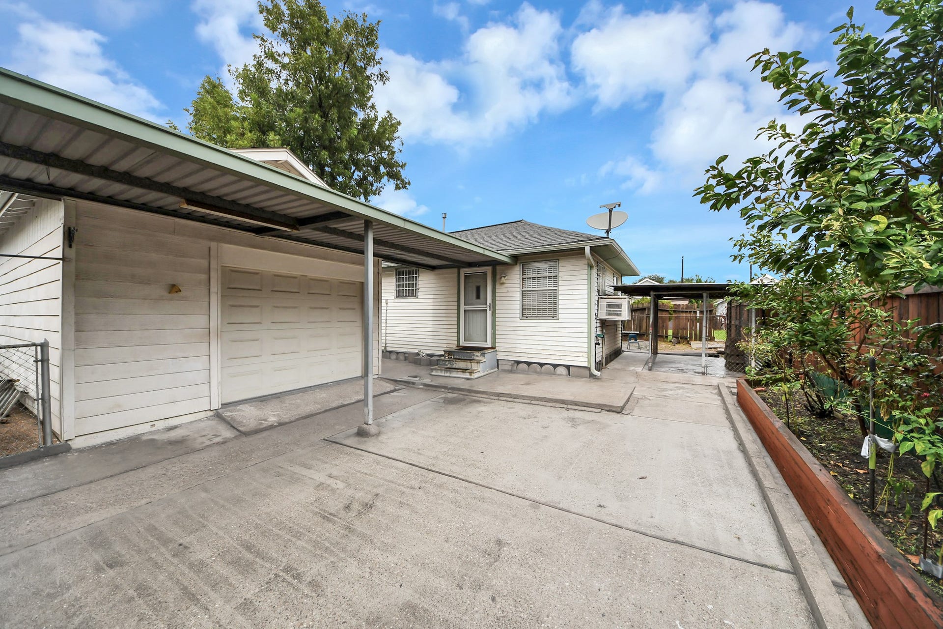 7935 Avenue F, Houston, TX 77012