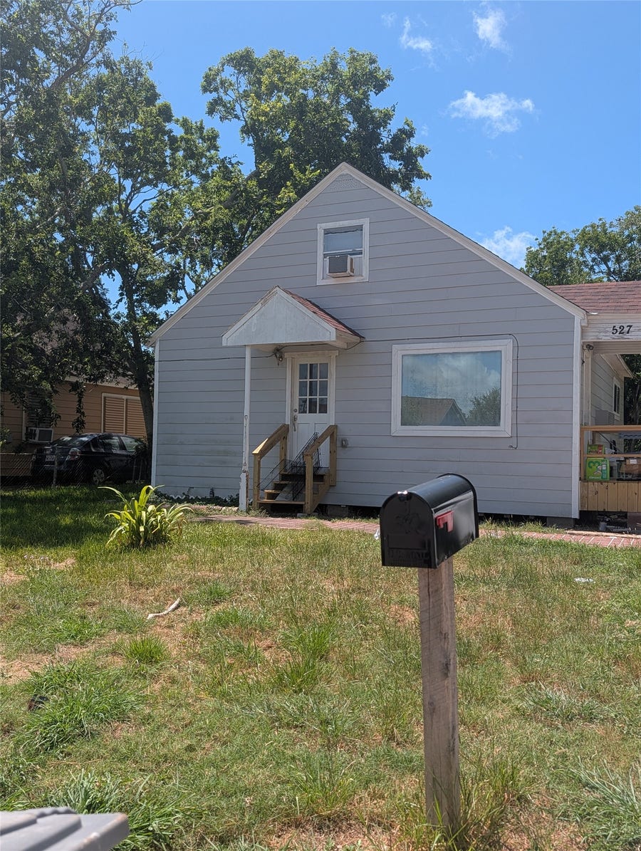 Property photo for 527 W 6th Street, Freeport, TX