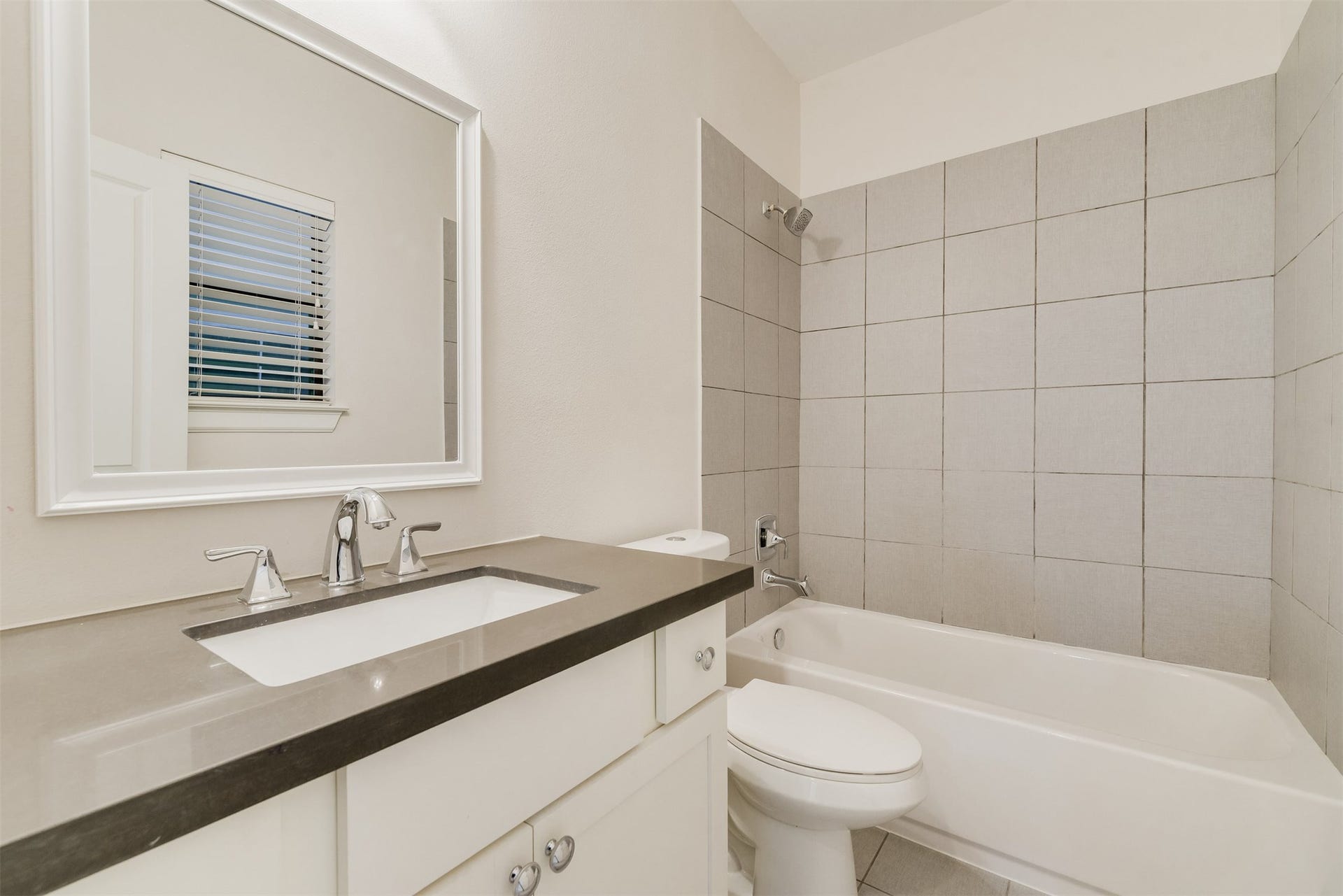Secondary bathroom on first floor