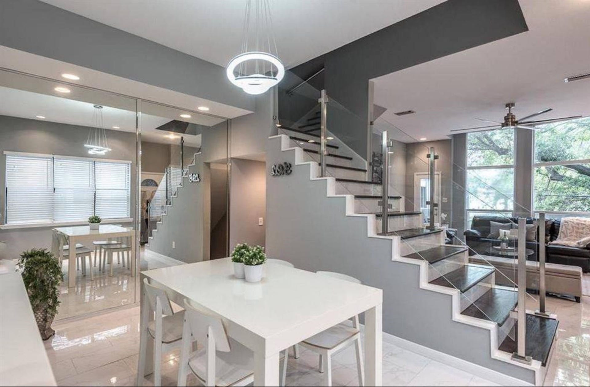 204 Marshall Street, #5, Houston, TX 77006 2nd Floor dining/living/kitchen