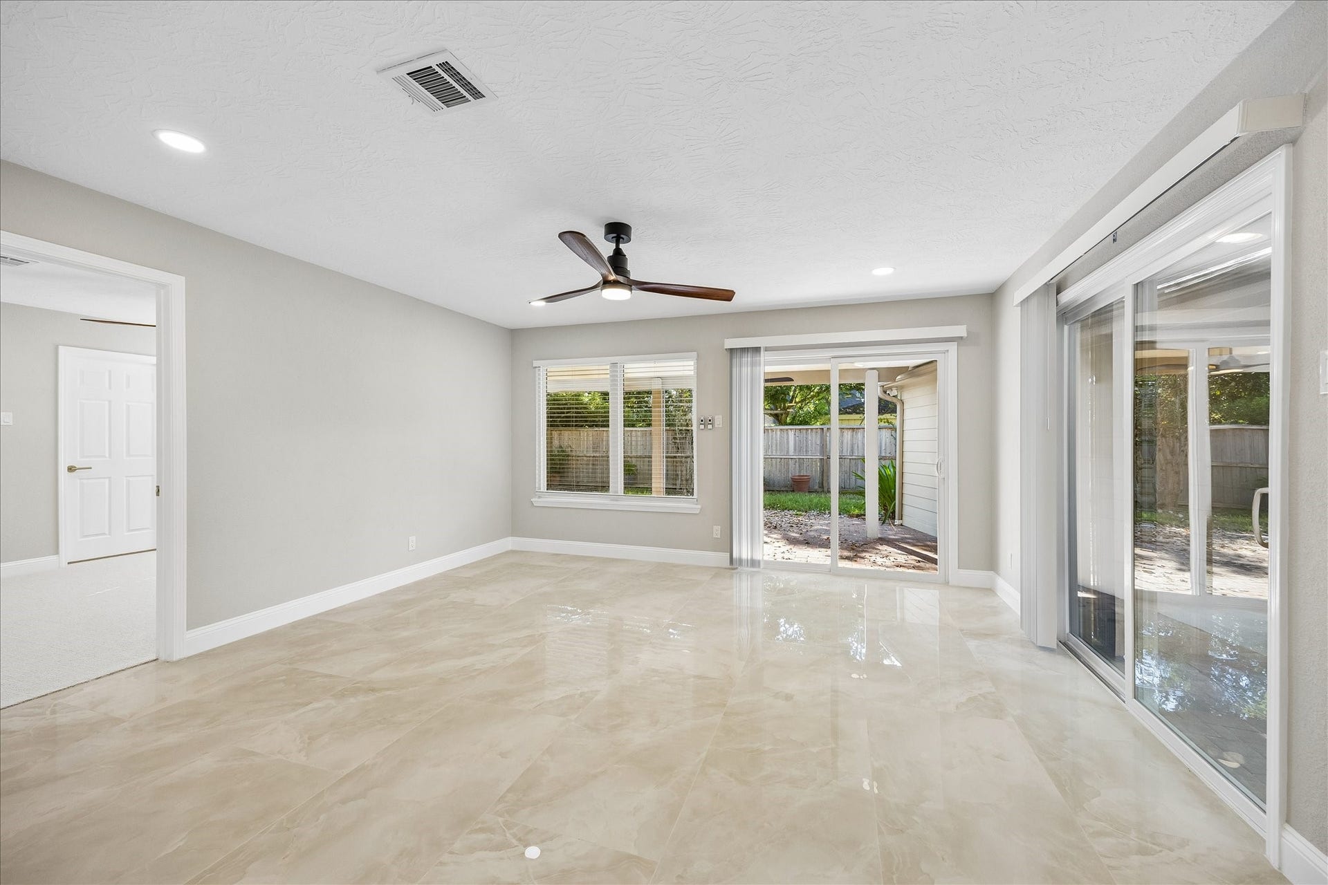 1802 San Sebastian Lane, Houston, TX 77058 1802 San Sebastian Lane, Houston, TX 77058