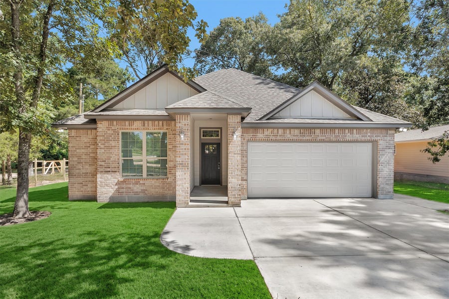 Property photo for 11101 Park Dr, Willis, TX