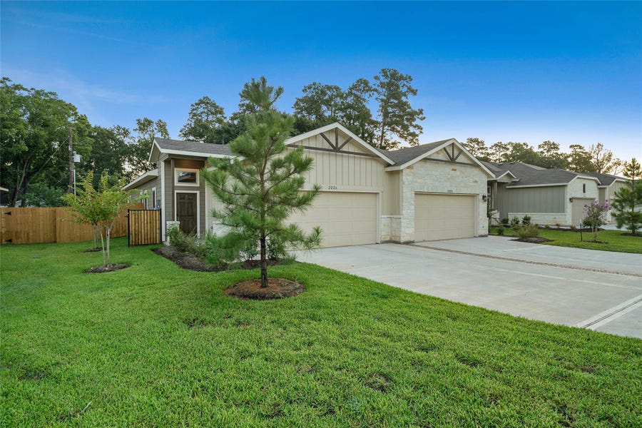 Property photo for 202 Oakcrest, #A, Conroe, TX