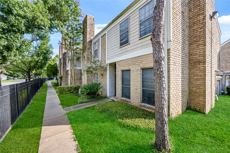 Property photo for 11710 Southlake Drive, #31, Houston, TX