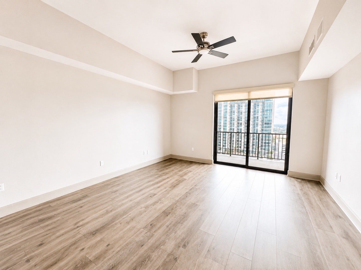 9787 Katy Freeway, #1504, Houston, TX 77024