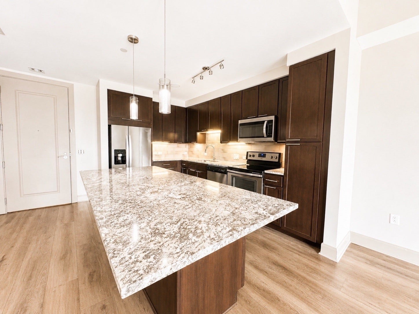 9787 Katy Freeway, #1504, Houston, TX 77024